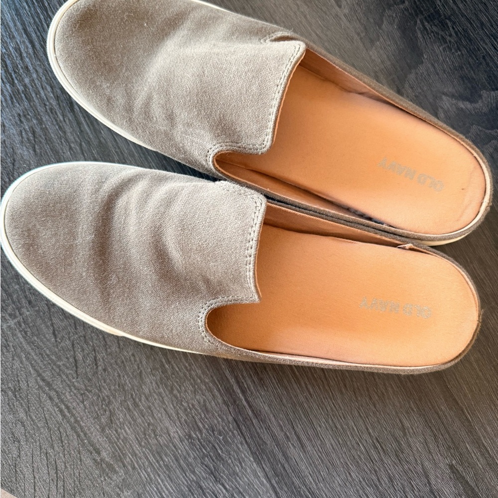 Old Navy Women's Gray/Olive Slip-On Shoes